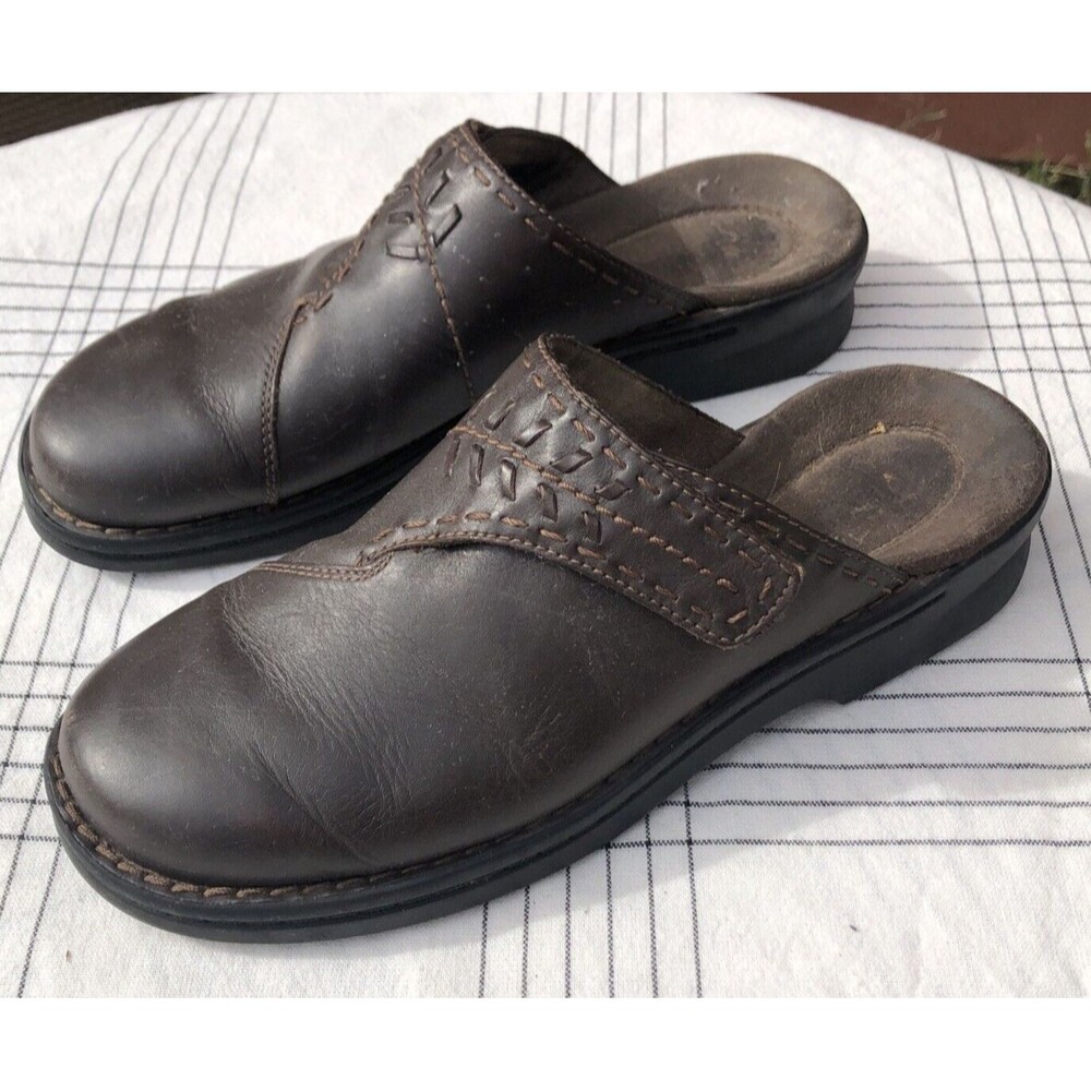 CLARKS Women's Brown Leather Mule Slide Shoes 7M Accent Stitching/Lacing 35537